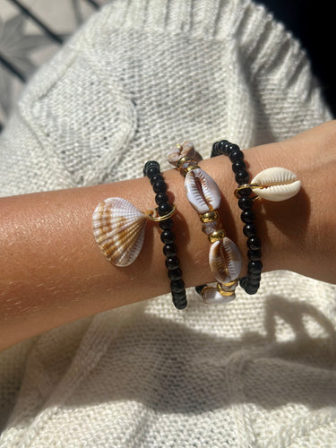 Pulsera Luna de nácar negra